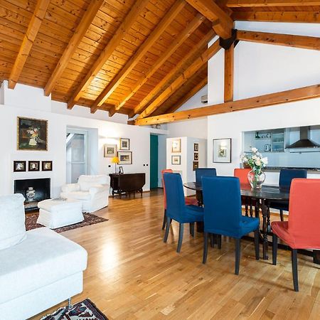 A Casa Nuccia Mansarda By Holiday Solutions Como Kültér fotó
