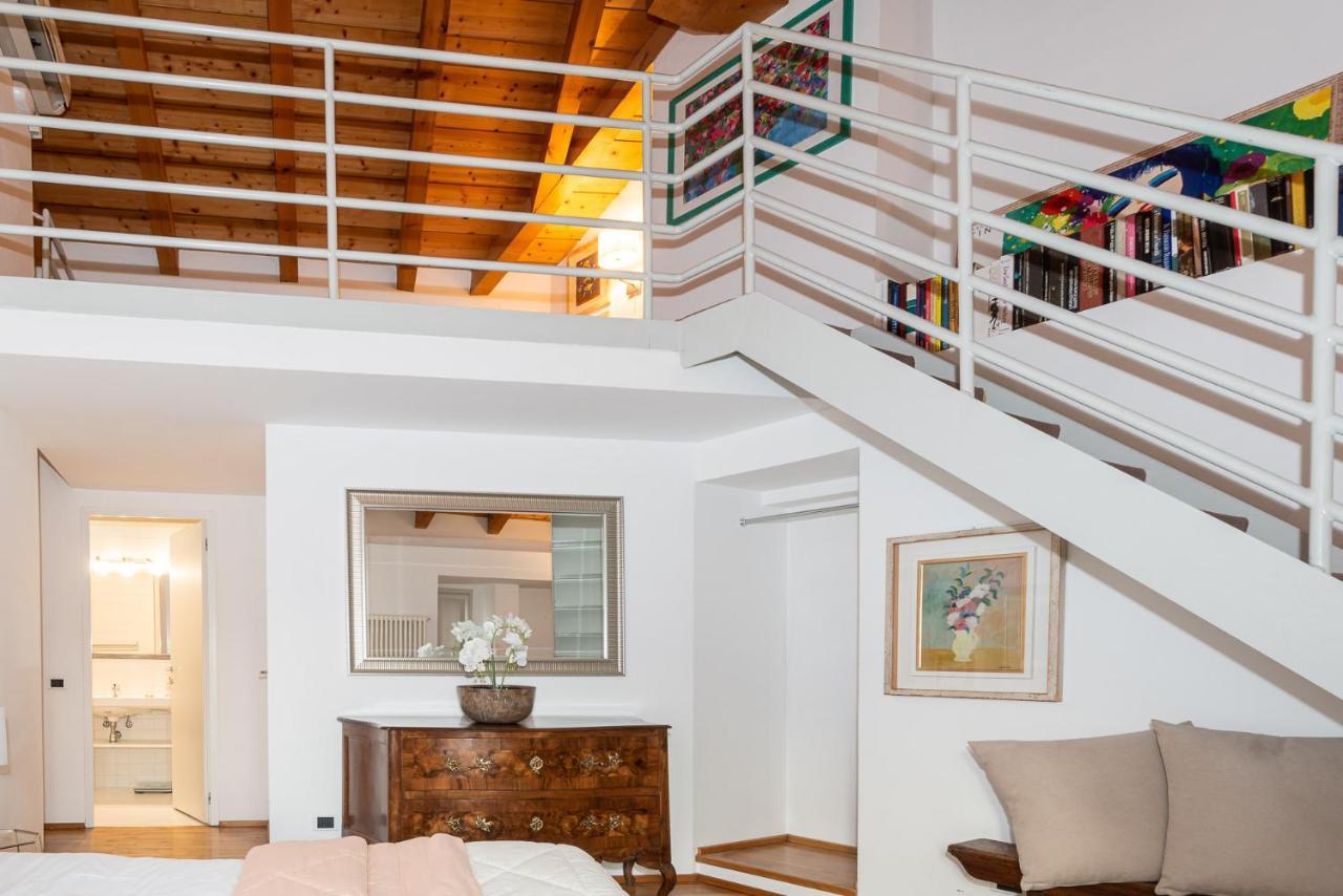 A Casa Nuccia Mansarda By Holiday Solutions Como Kültér fotó